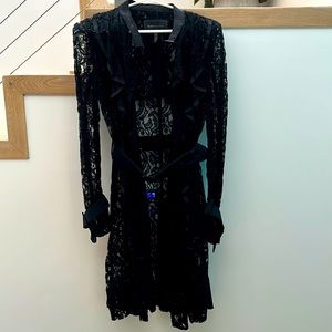 Lace Trench coat / jacket black lace by BCBGMAXAZRIA SIZE SMALL , length - midi